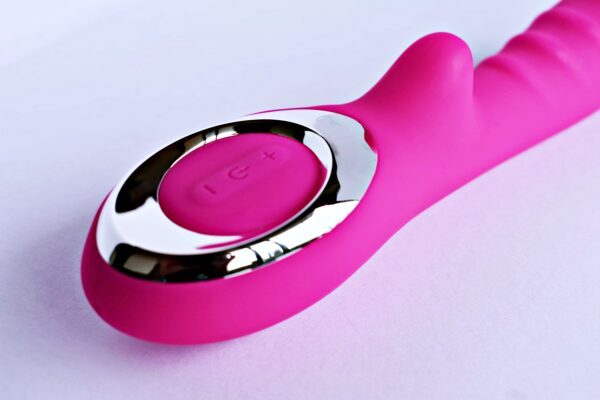 Vibrador: 3 intensidades de Vibración y 9 Tipos de Pulsaciones